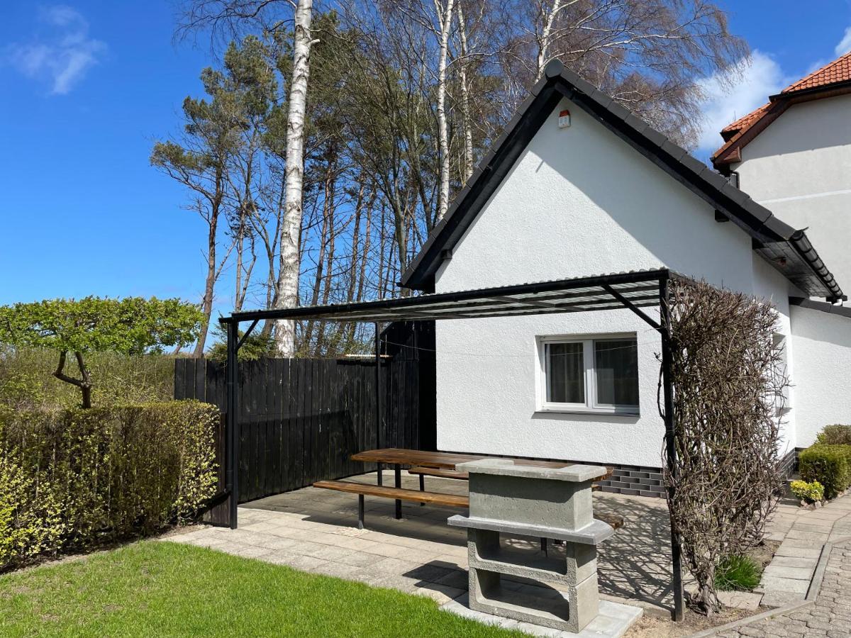 Villa & Domek Maja Sarbinowo Exteriör bild